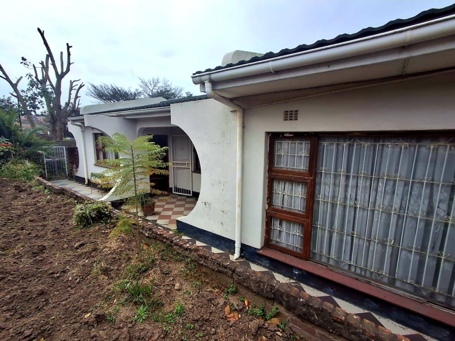 5 Bedroom Property for Sale in Mdantsane Eastern Cape